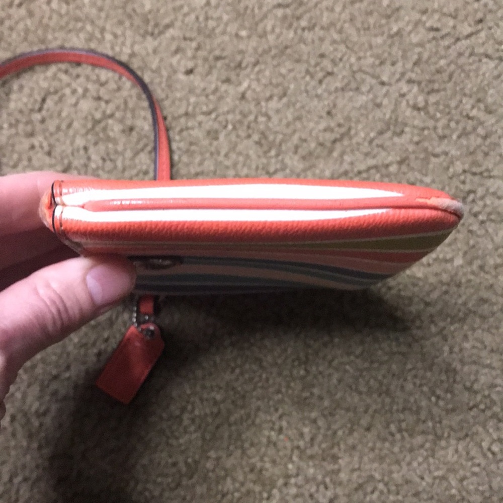 SOLD💥COACH Peyton Multistripe Small Wristlet - Picture 7 of 9